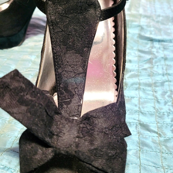 COPY - Barbie brand shoes - Picture 2 of 4